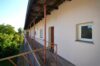 Sanierungsbedürftige 2-Zimmer-Wohnung mit Balkon - Laubengang