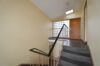 Sanierungsbedürftige 2-Zimmer-Wohnung mit Balkon - Treppenhaus