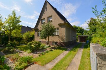 Großes Potenzial mit 1200 m² Grundstück, 15827 Blankenfelde, Einfamilienhaus