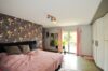 Hundeschule/Hundepension mit Wohnanteil und großem Außengelände - Schlafzimmer - Wohnung