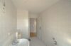 Optimal gelegene 2 Zimmer Wohnung mit Balkon - Badezimmer