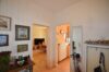 Charmante 2,5-Zimmer-Hochparterrewohnung mit Balkon und moderner Ausstattung - Flur