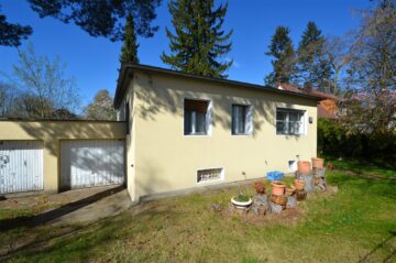Großzügiges Grundstück mit kleinem Haus fast zu Bodenrichtwert!, 12305 Berlin, Einfamilienhaus